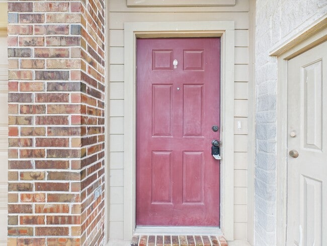 1812 W Villa Maria Rd in Bryan, TX - Building Photo - Building Photo