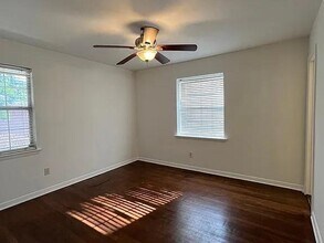 8936 Angleton Pl in Dallas, TX - Building Photo - Building Photo