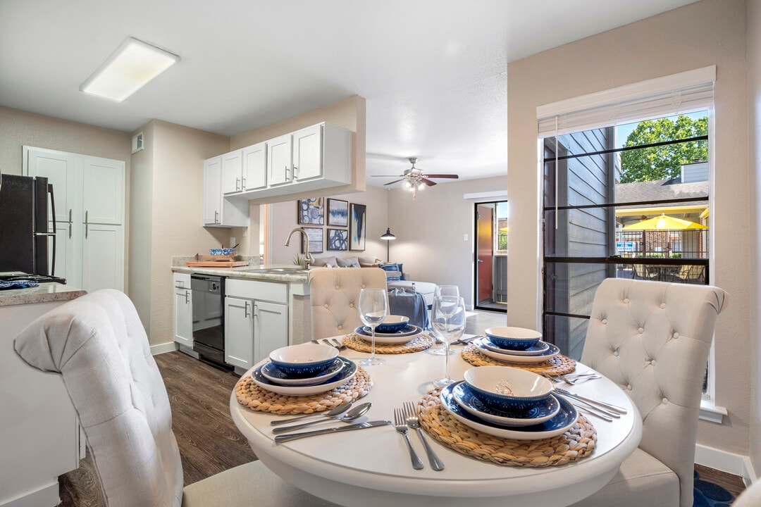 The Place At Green Trails in Katy, TX - Foto de edificio