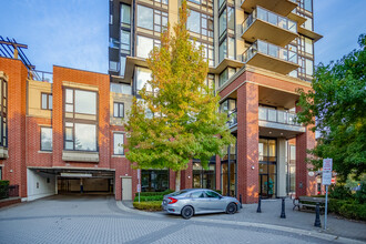 Victoria Hill in New Westminster, BC - Building Photo - Building Photo