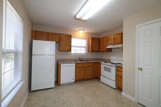225 Anthony Dr in Nicholasville, KY - Building Photo - Building Photo