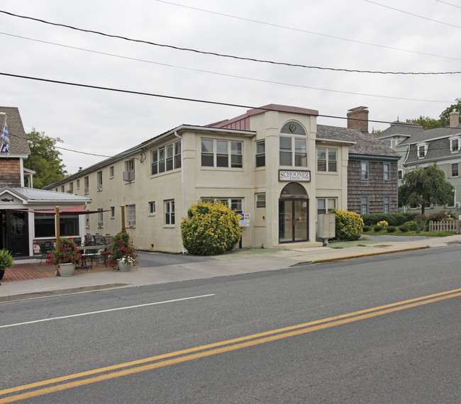 109 E Savannah Rd in Lewes, DE - Foto de edificio - Building Photo