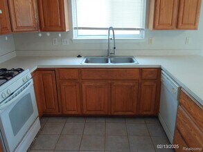 22031 Laurel St in Clinton Township, MI - Building Photo - Building Photo
