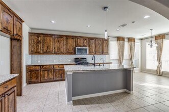 5613 Grove Cove Dr in McKinney, TX - Building Photo - Building Photo