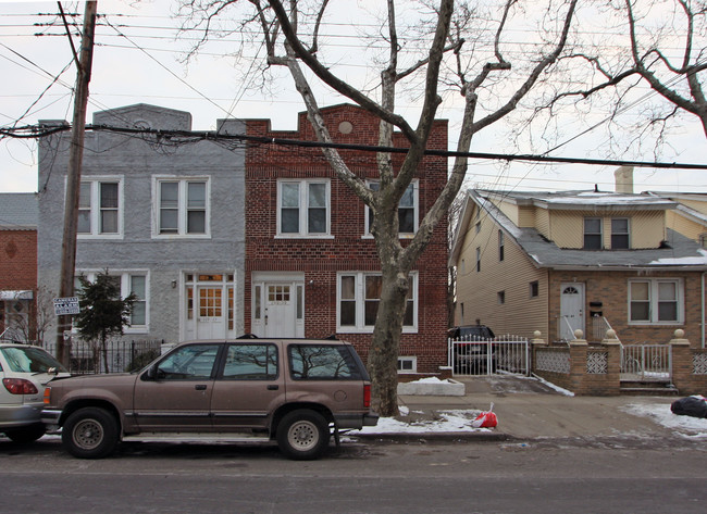 109-39 Lefferts Blvd in Jamaica, NY - Foto de edificio - Building Photo