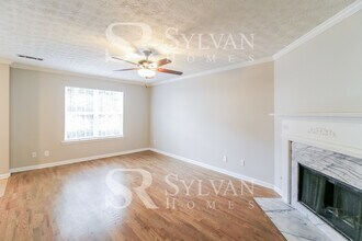 380 Oakland Pl Dr in Lawrenceville, GA - Building Photo - Building Photo