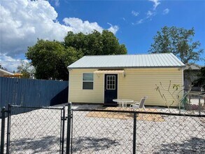 73 2nd Ave in Englewood, FL - Building Photo - Building Photo