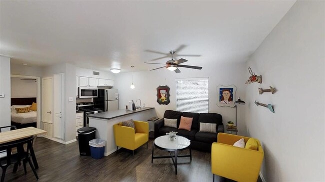property at 1117 Hollow Creek Dr