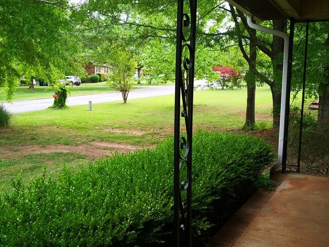 property at 1471 Crooked Creek Rd