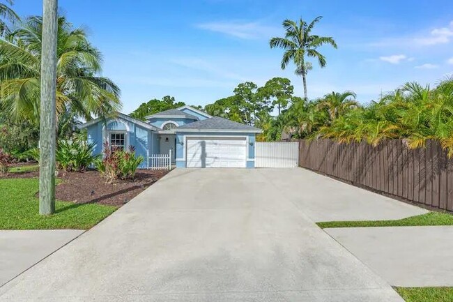 property at 14991 Harriet Ave