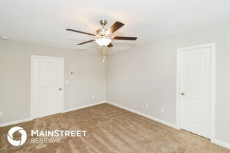 301 Augusta Woods Dr in Villa Rica, GA - Foto de edificio - Building Photo