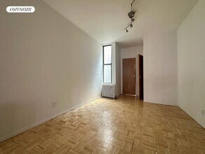 1577 York Ave in New York, NY - Building Photo - Building Photo