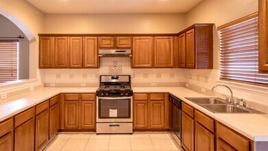 10908 Night Camp Dr in Austin, TX - Building Photo - Building Photo