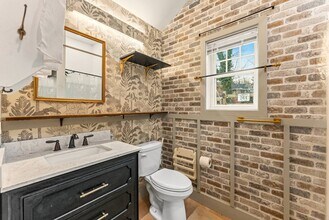 264 Lake St in Haddonfield, NJ - Building Photo - Building Photo