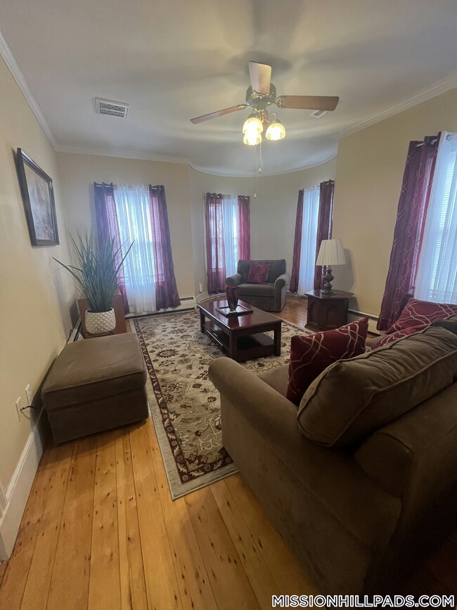123-125 Hillside St.