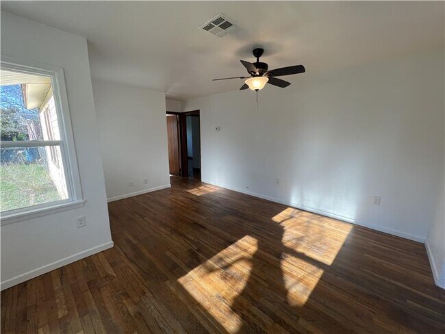 1004 S 3rd St in Copperas Cove, TX - Building Photo - Building Photo
