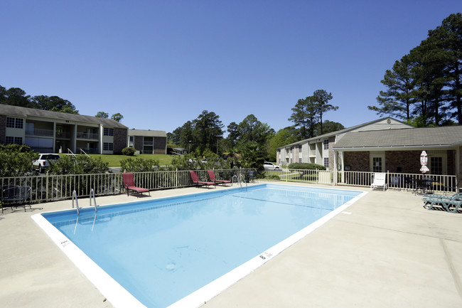 Northgate Apartments in Laurel, MS - Foto de edificio - Building Photo