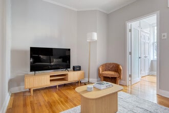 52 Barrow St in New York, NY - Building Photo - Building Photo