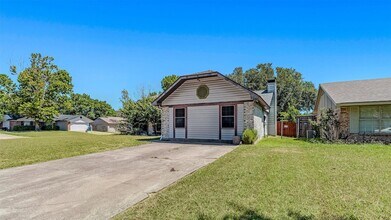 214 Mapleridge Dr in Rockwall, TX - Building Photo - Building Photo