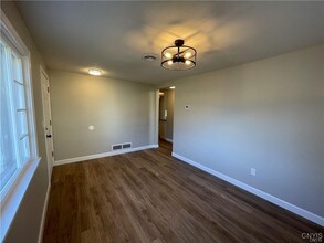 4900 Bear Rd in Liverpool, NY - Building Photo - Building Photo