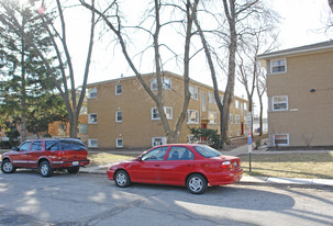 9813-9815 Schiller Blvd Apartments