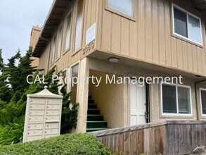 3050 Sunset Ave in Marina, CA - Foto de edificio - Interior Photo