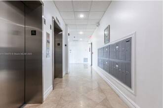 22 Salamanca Ave in Coral Gables, FL - Building Photo - Building Photo