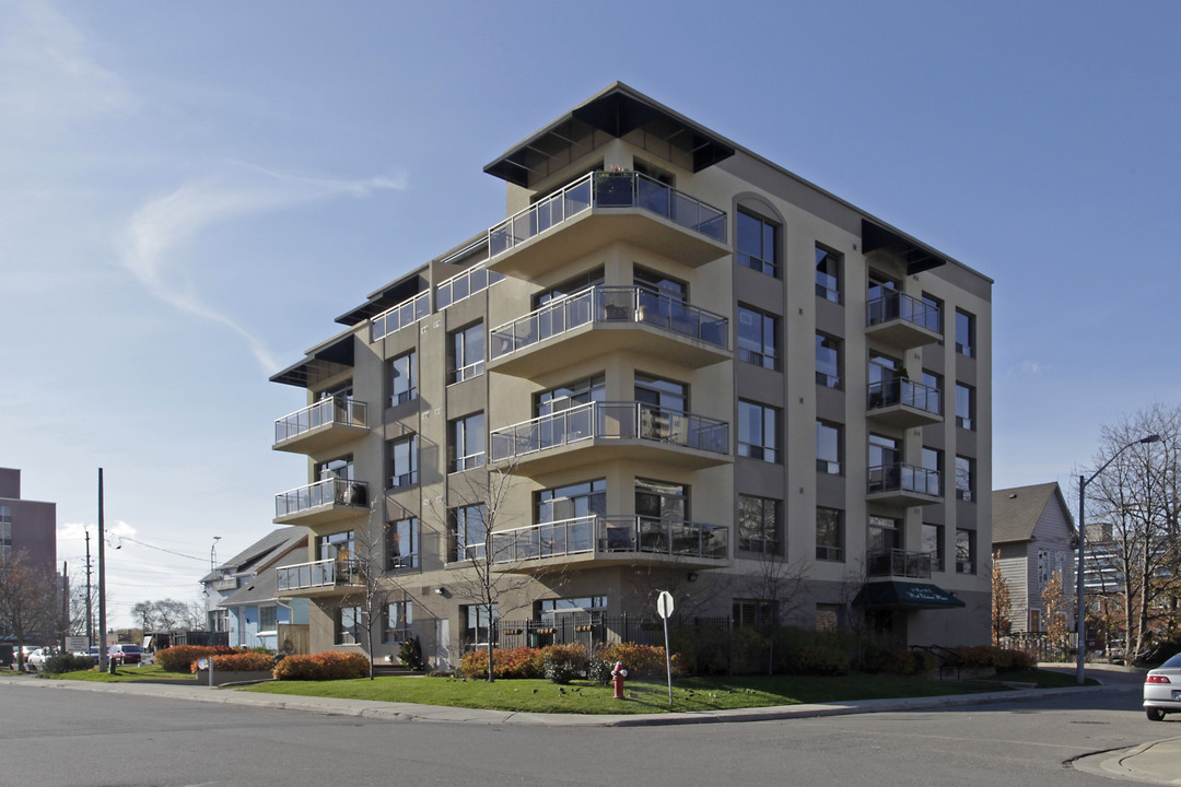 Port Elaine Condos in Mississauga, ON - Building Photo