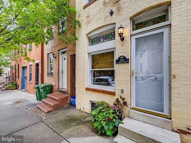 property at 226 S Wolfe St