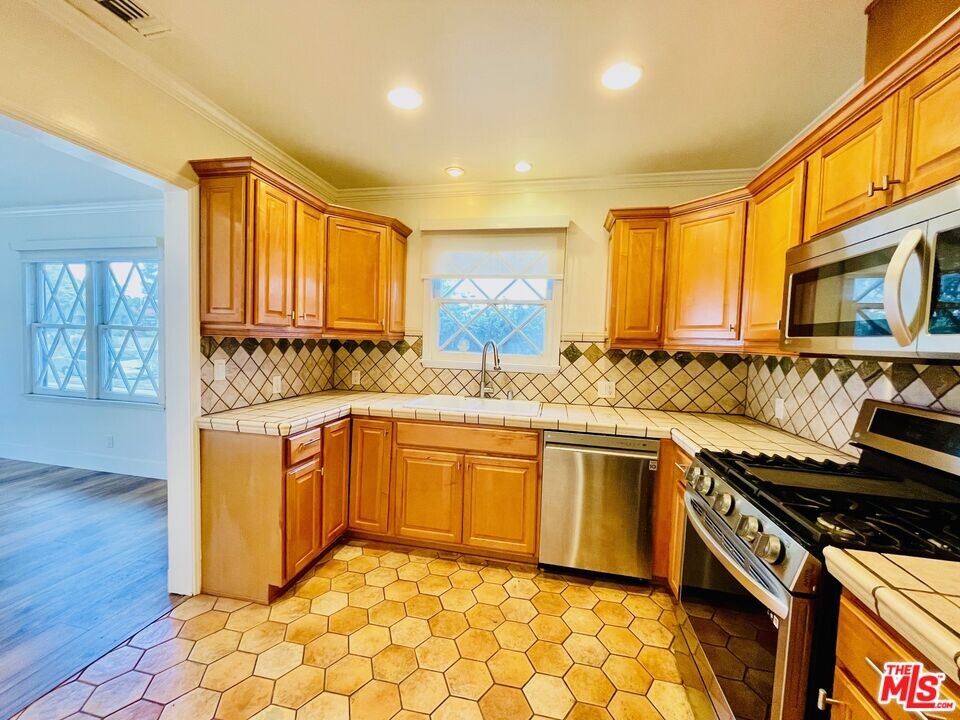 4441 Tujunga Ave in Los Angeles, CA - Building Photo
