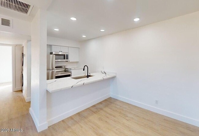 property at 2739 E Tamarisk Ave