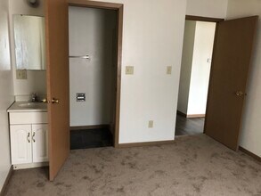 510 S Van Buren St in Iowa City, IA - Building Photo - Building Photo