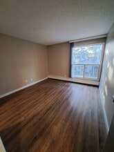 Parkview Village in Calgary, AB - Building Photo - Building Photo