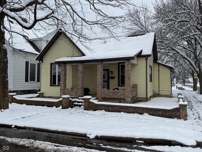 property at 828 S West St