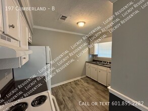 197 Cumberland Rd in Brandon, MS - Foto de edificio - Building Photo