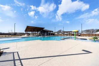 313 Thresher Ln in Princeton, TX - Foto de edificio - Building Photo