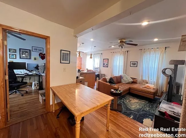 property at 3 Aldie St