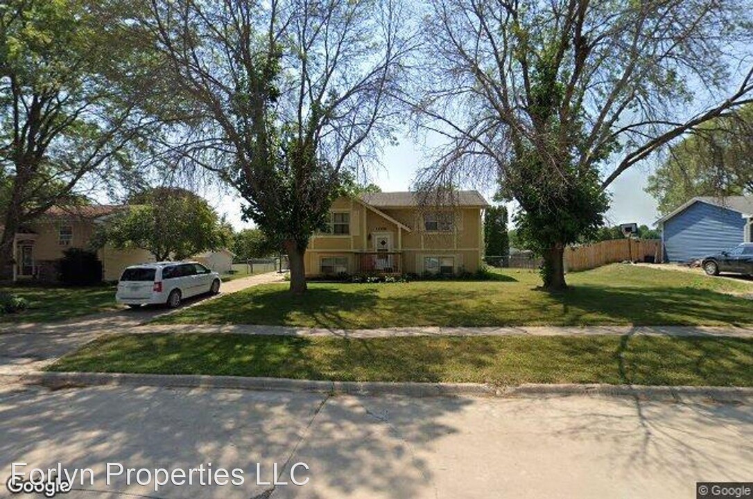 1015 Casady Dr Photo