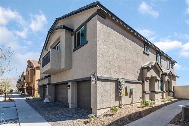 7840 Aurora Sky St in North Las Vegas, NV - Foto de edificio - Building Photo