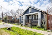 1707 Terry St photo'