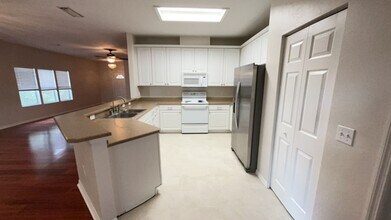 2081 NW 101st St in Gainesville, FL - Building Photo - Building Photo