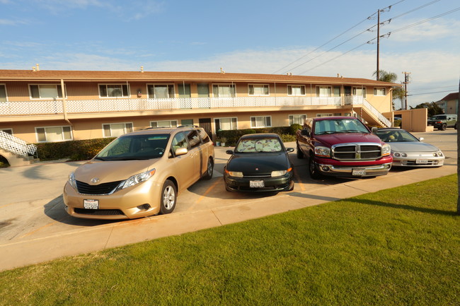 Bonita Arms Apartments in Chula Vista, CA - Building Photo - Building Photo