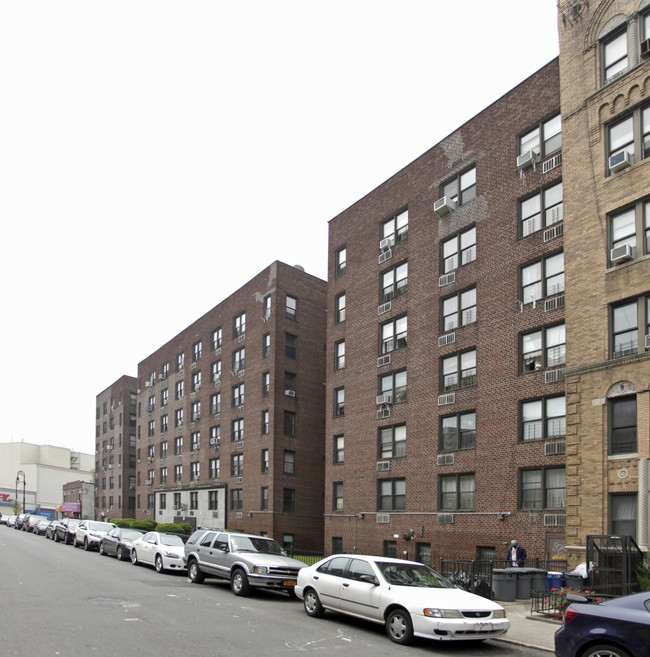 60 E 17th St in Brooklyn, NY - Building Photo - Building Photo