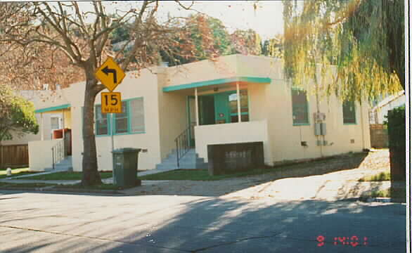 407 Woodland Ave in San Rafael, CA - Building Photo