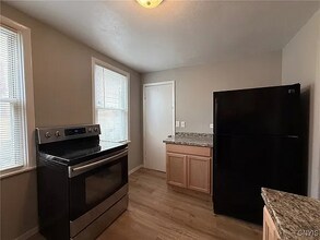 261 W 5th St in Oswego, NY - Building Photo - Building Photo