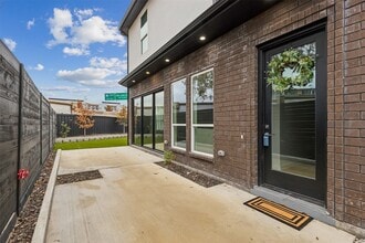 2724 Hondo Ave in Dallas, TX - Building Photo - Building Photo