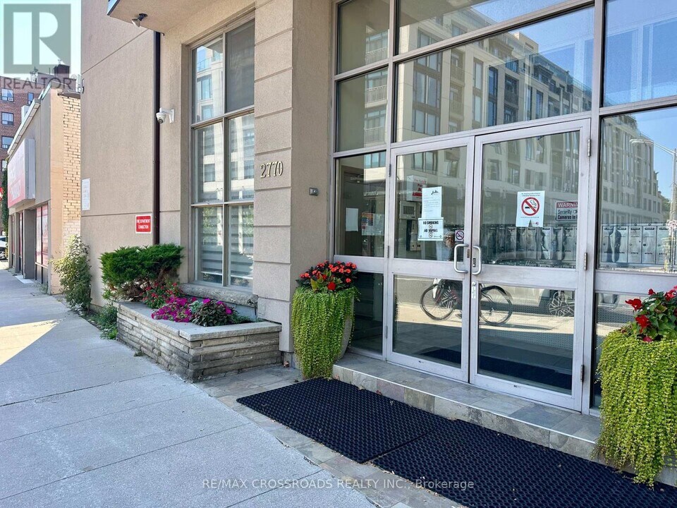 2770-2770 Yonge St in Toronto, ON - Building Photo