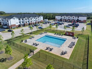 Burnett Trail Apartments in Canton, TX - Foto de edificio - Building Photo
