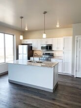 Aster Village in Tiffin, IA - Foto de edificio - Interior Photo