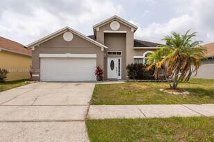 2139 Mallard Creek Cir in Kissimmee, FL - Building Photo